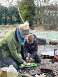 Cath Darling leading a nature based bereavement support group for children